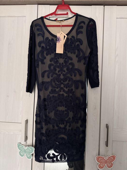 Нова рокля  с етикет