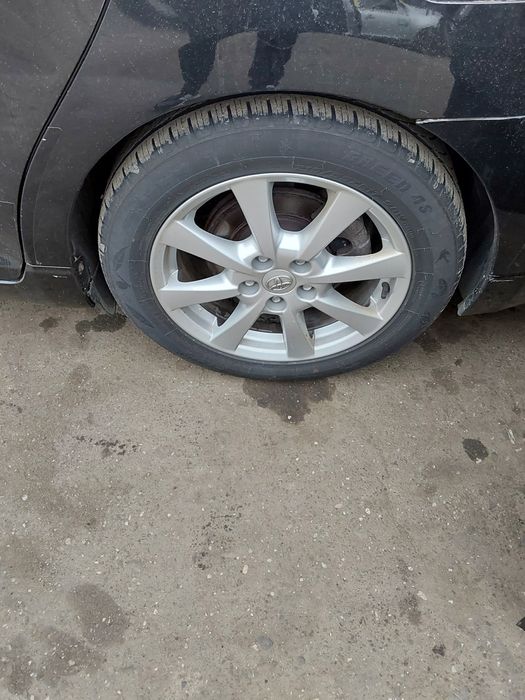 Set 4 Jante R17 aliaj toyota avensis cu anvelope vara dot 2022