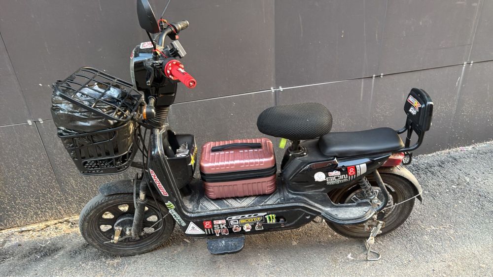 Скутер ск8 сатылады!