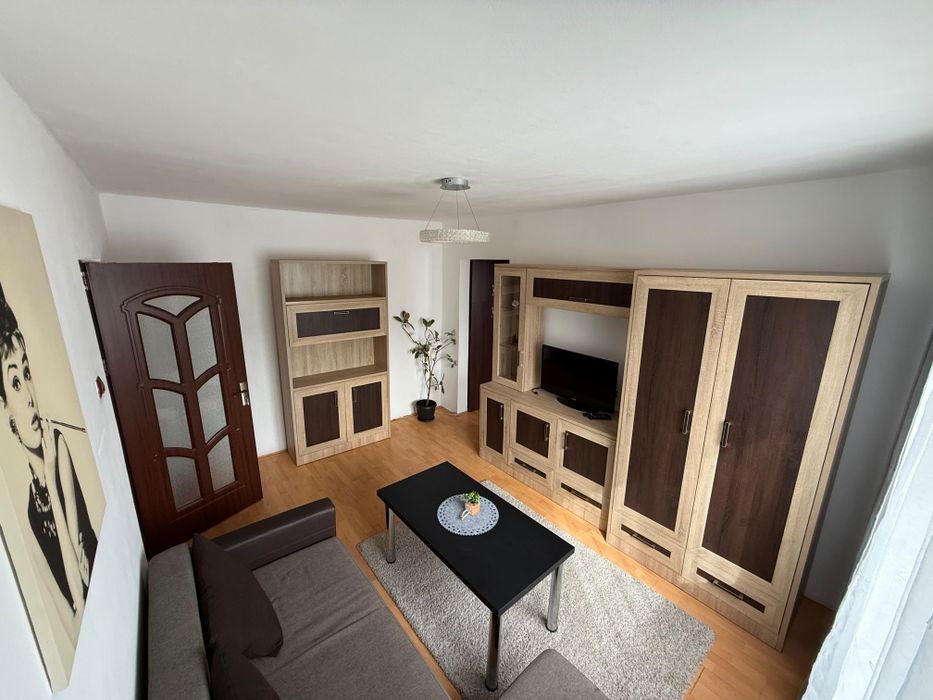 Închiriez Apartament/ 2 camere / Micro 3