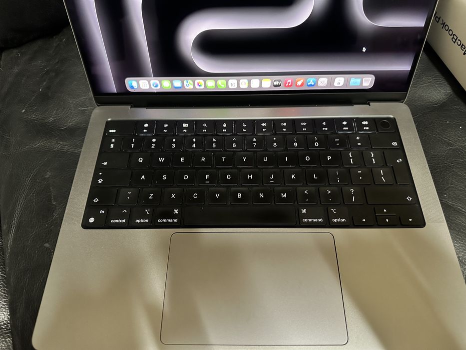 Macbook Pro M3 PRO 14” 18Gb Ram 512 SSD 100% Sanatate Ca Nou La cutie