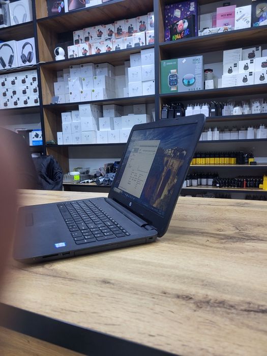 HP noutbuk sotiladi Core i5