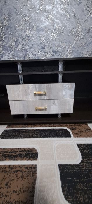 Продам тумбу,тумбу под ТВ