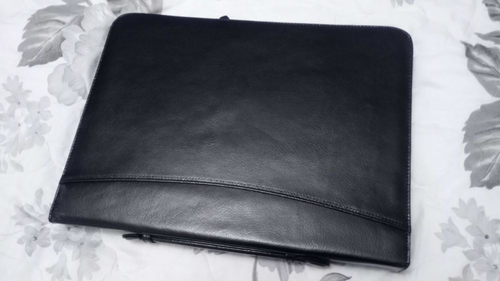 Кожена Папка/чанта за документи и/или лаптоп, нова, отлична!