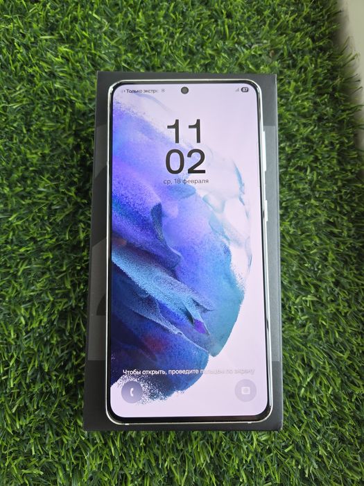 Samsung S21 128gb.