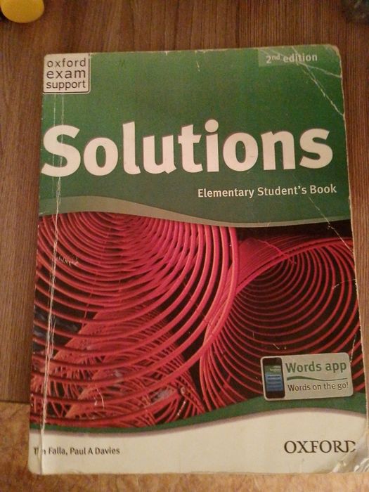Solutions, Elementary student's book с Solutions Elementary Workbook.