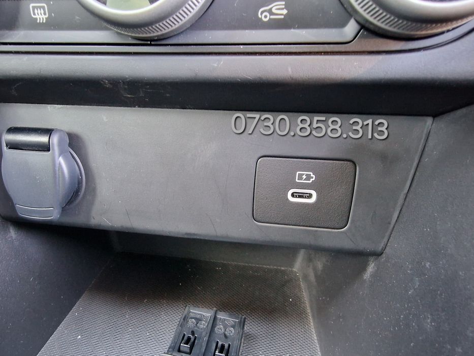 USB tip C Dacia Logan Sandero Duster Jogger