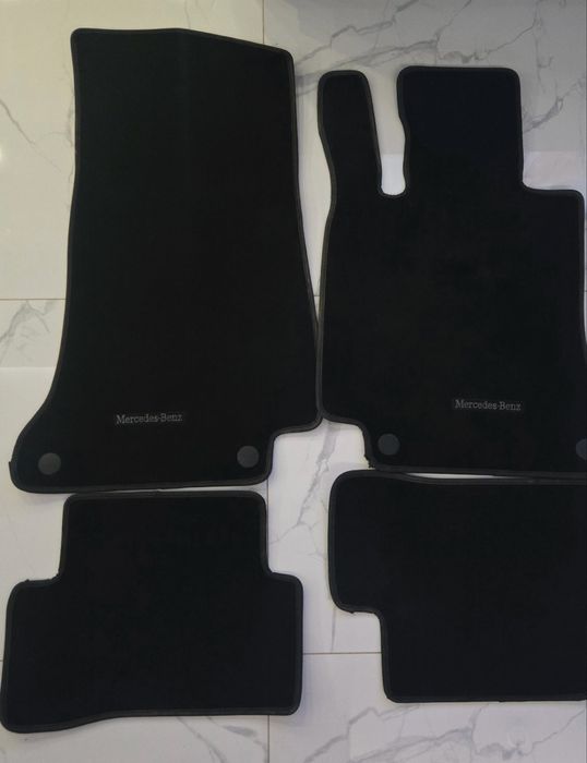 Оригинални  стелки за мерцедес Ц- класа 2017г