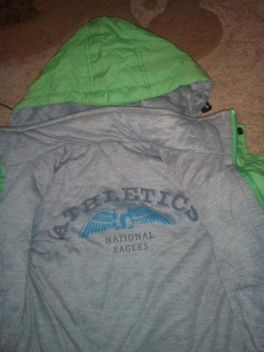 Продам курточку.На мальчика!