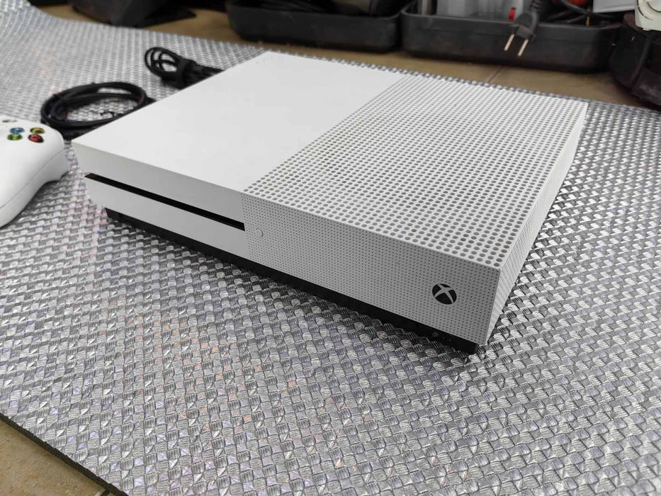 Xbox   One S   1TB