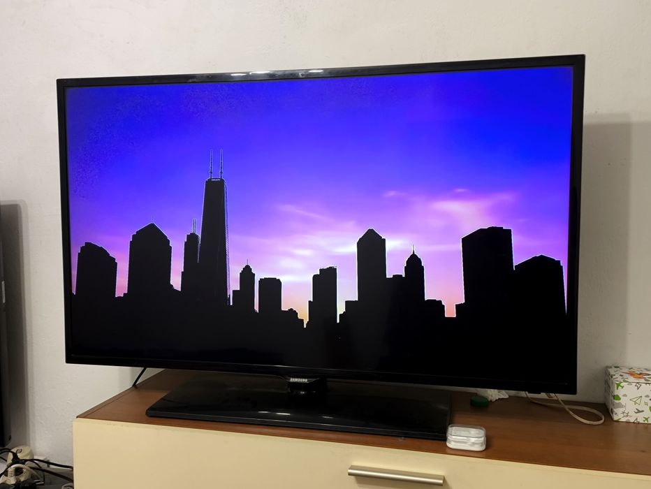 Продам 2 телевизора Samsung sony