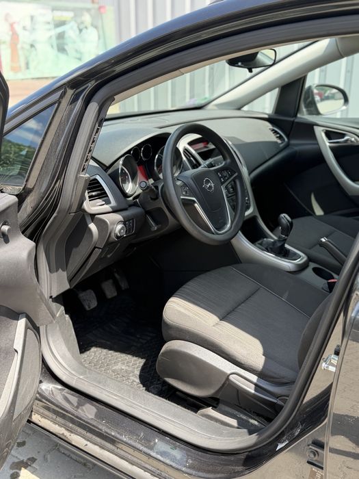 Opel Astra J 2012 1.4 Benzina 140 CP Euro 5
