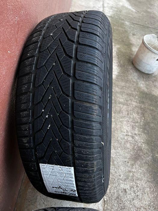 Set 4 roti cu anvelope de iarna Volkswagen Tiguan 215/65 R 16