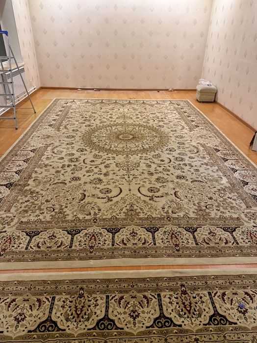 Большой, теплый ковер