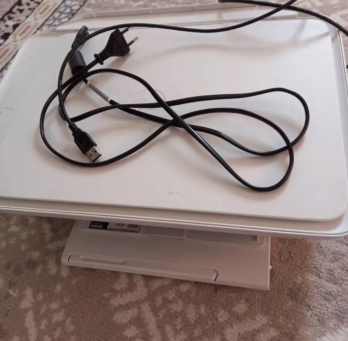 Принтер DeskJet2320