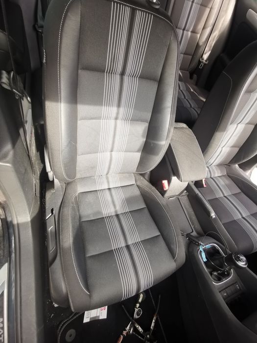 Interior Golf 6 Match Hatchback (4 usi) - Scaune Încălzite + Banchetă cu Cotieră și Isofix