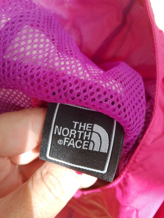 Яке против вятър и дъжд