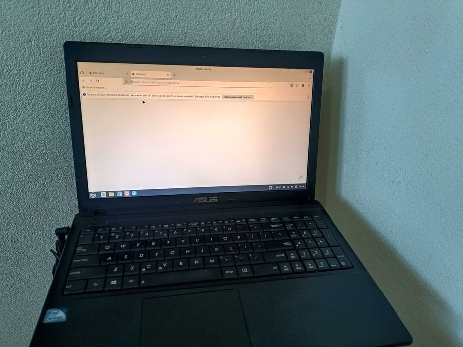 Laptop  Asus X55A -SX174D