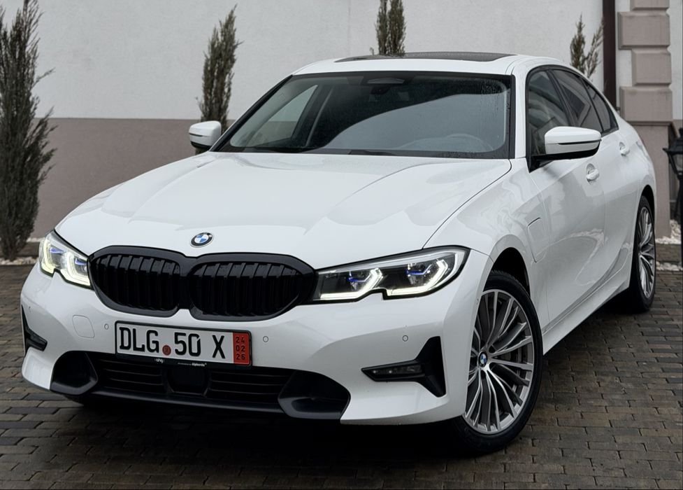 BMW 330e 292 cp 2020 Plug- in Hybrid