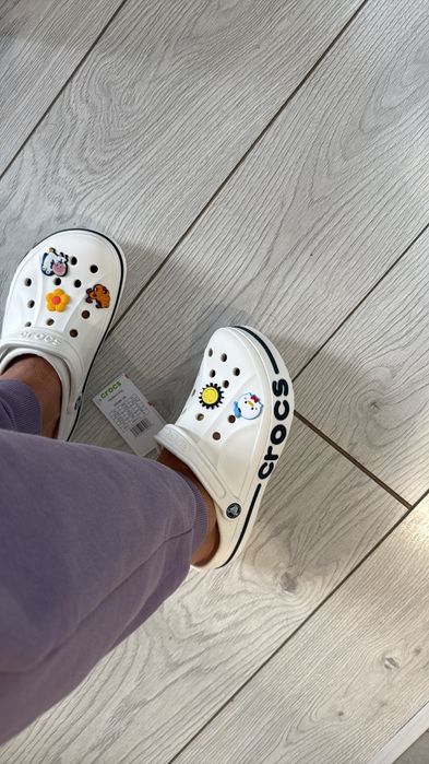Продам Crocs женские белые