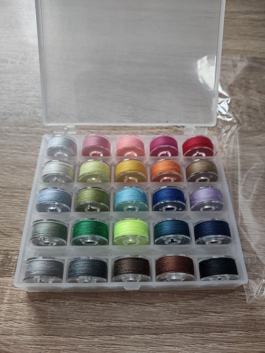 25 Bobine plastic pentru masina cusut