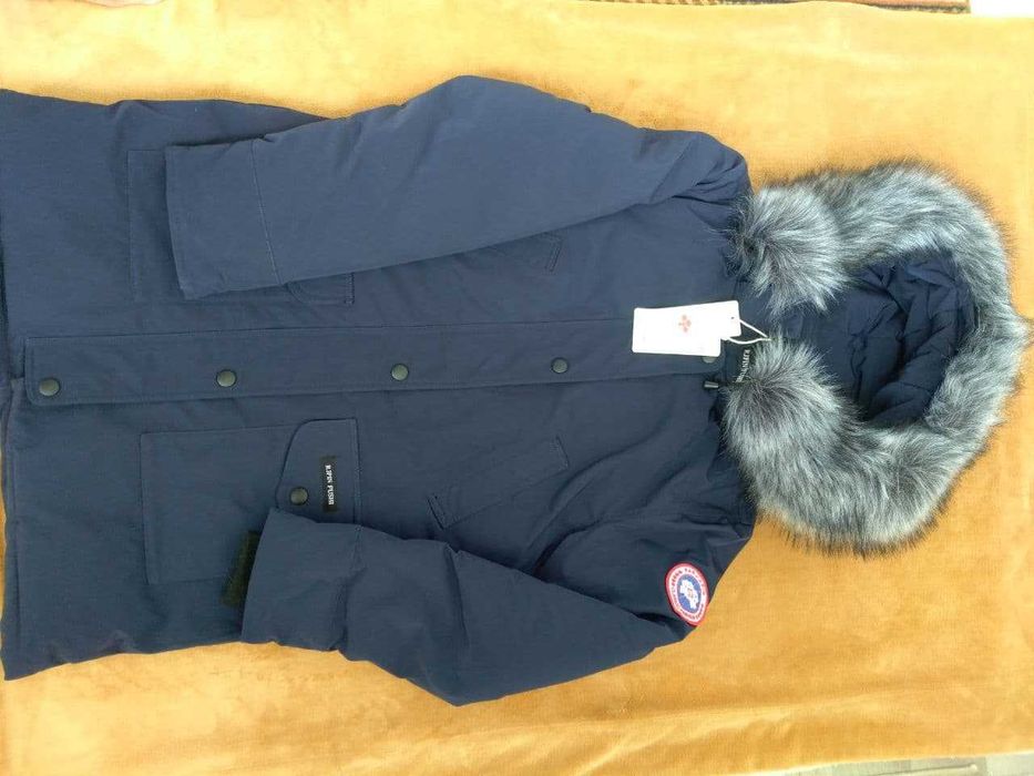 Парка новая на 44-46 размер