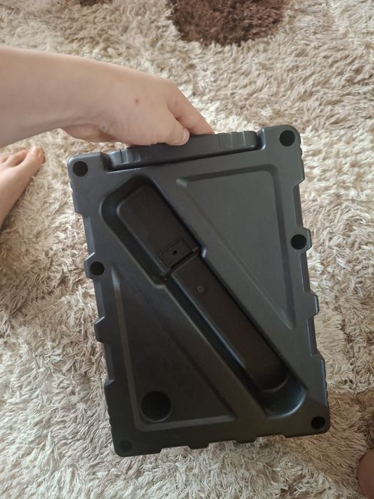 Vând boxa Bluetooth