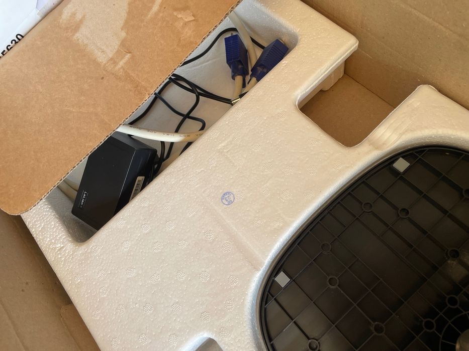 Монитор led 19d Hd