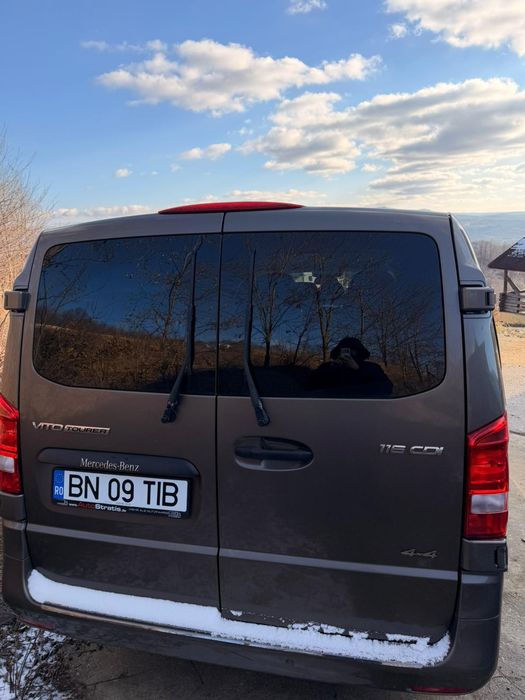 Vand Mercedes Vito Tourer 8+1 locuri 4x4