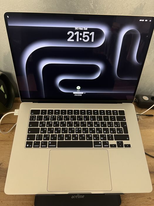 Macbook air m5 15 inc,16gb,1 tb ispace