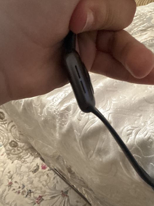 Apple watch se с каробком емкость 84% память 32 гб