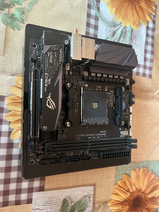 Placa de baza Asus Rog B450 ITX