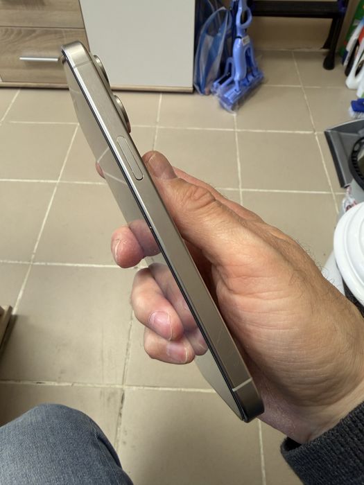 iPhone 15 Pro Max 256gb - заключен