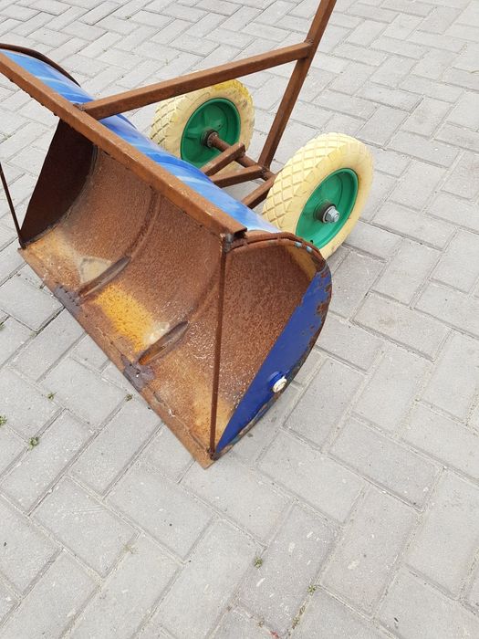 Снегоуборочная лопата тачка
