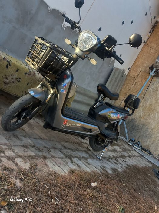 Скутер Ska, 8 серова цвета