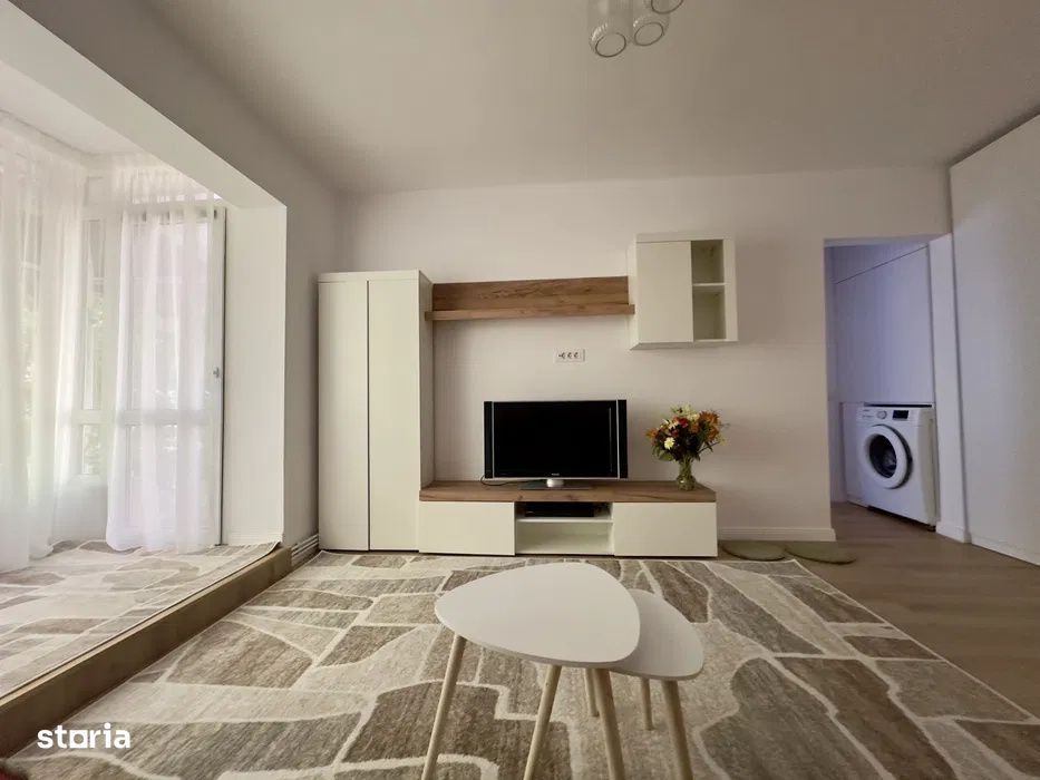 Apartament 2  Camere ,Semidecomandat ,Complet Renovat