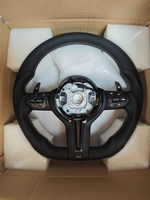 Волани за BMW Steering Wheel BMW Carbon Alcantara Rev Display AMG Mercedes Audi Rs M competiton