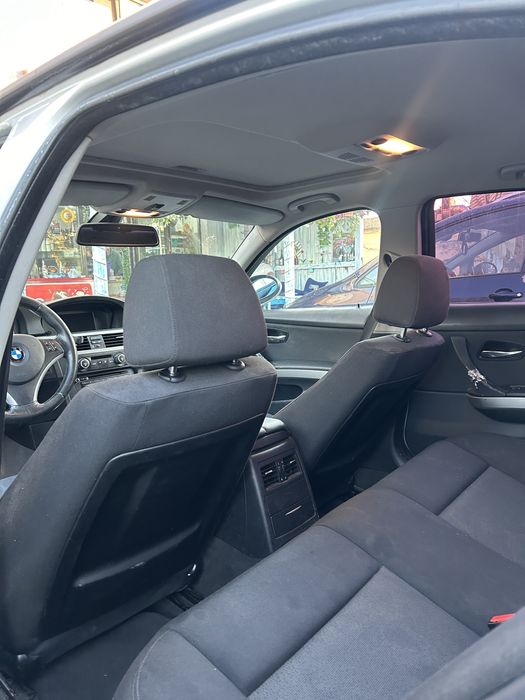 BMW Seria 3 E90 320i