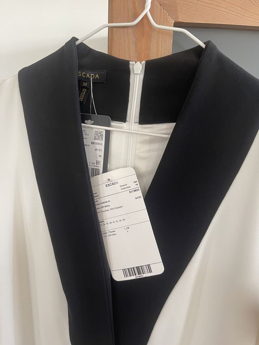 Официална рокля-Escada