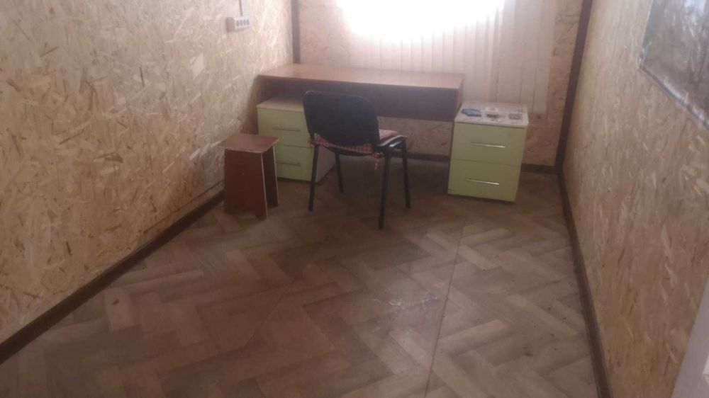 Утепленный контейнер с мебелью