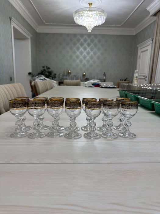 Продам Рюмки 14 шт