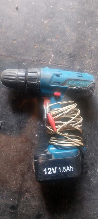 Продам шуруповерт 12 вольт