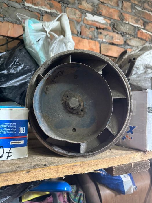 Продам вентилятор охлаждения на т 40