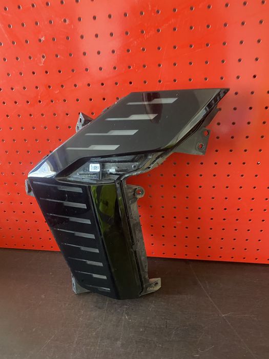 Lumina de zi led stanga fata Renault Clio 5 Facelift