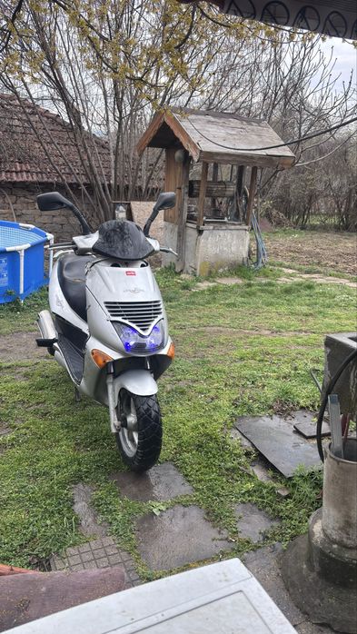 Aprilia Leonardo 125