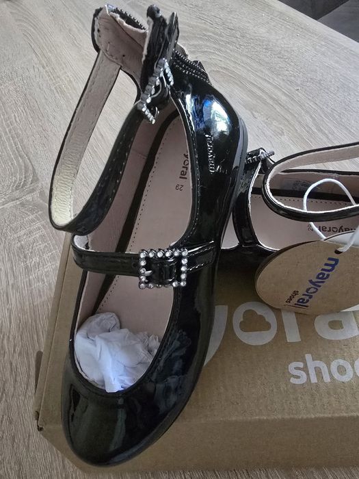 Нови  детски лачени балеринки Mayoral