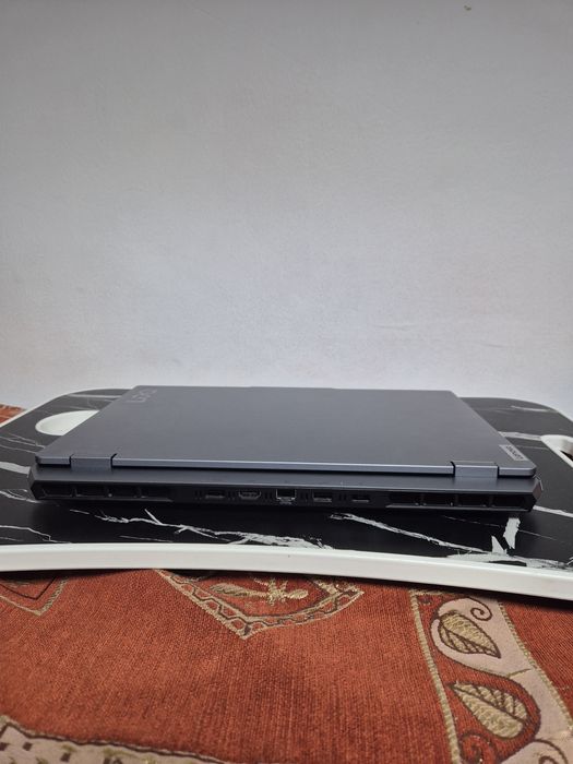 Игровой ноутбук Lenovo