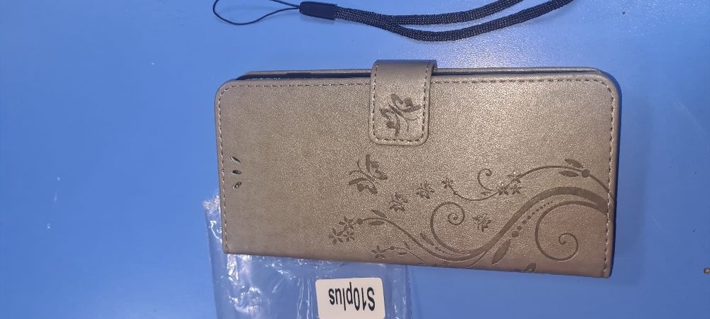 Чехол на S10+ кожа