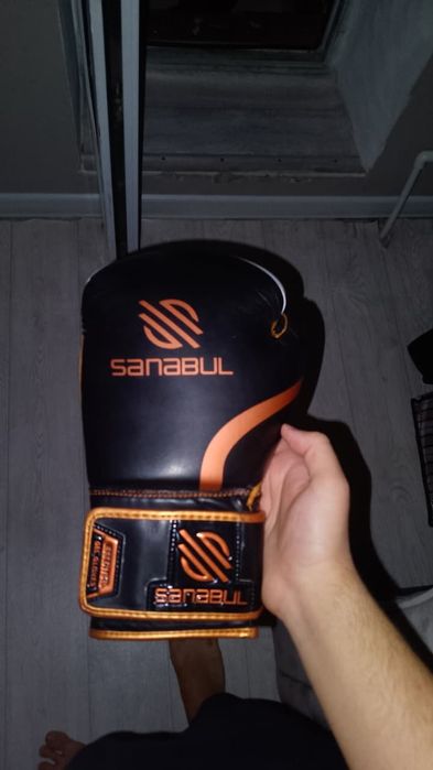 Перчатки боксерские