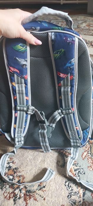 Продам школьный рюкзак